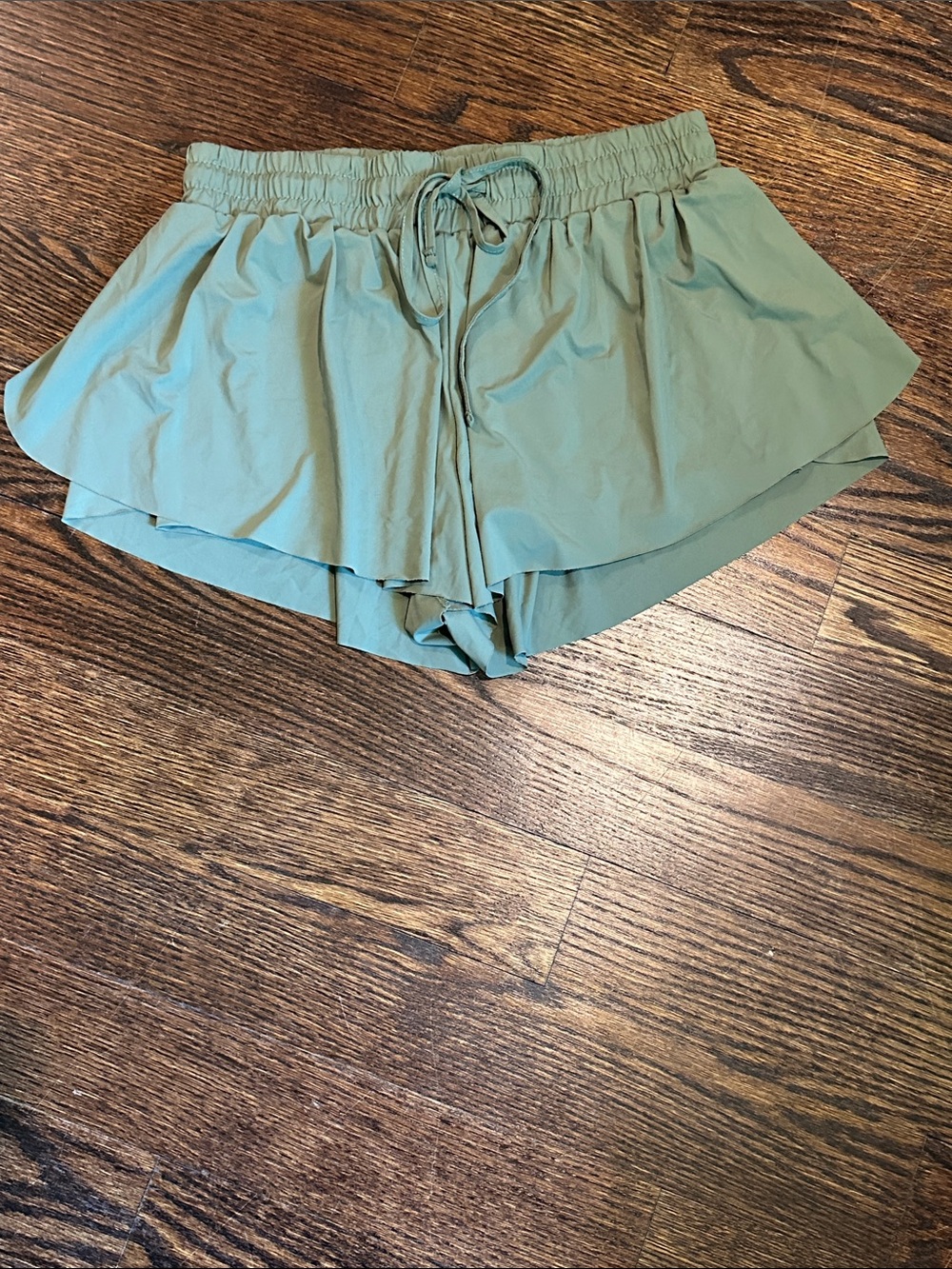 Suzette Girls Flyaway Shorts, Large (121B)